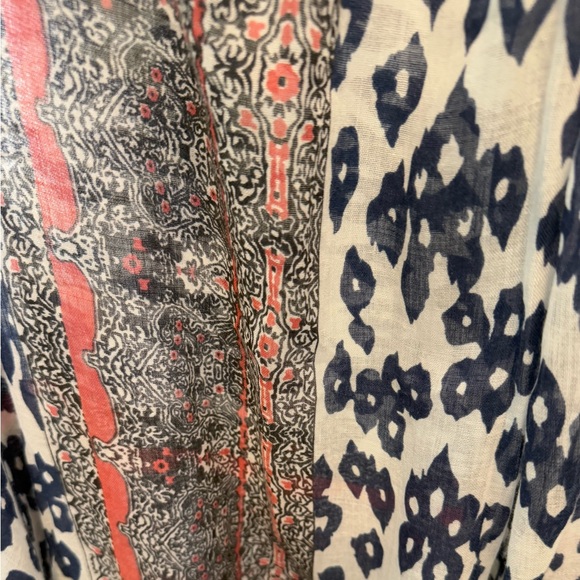 Pretty Mixed Print Leopard Print & Floral Print Long Lightweight Scarf OS - Picture 8 of 8